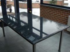 Tables en pierre